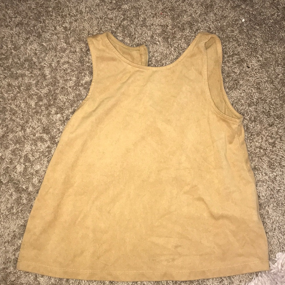 i’m selling a forever 21 tank top